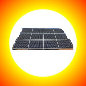 Modulo fotovoltaico nel cerchio del sole